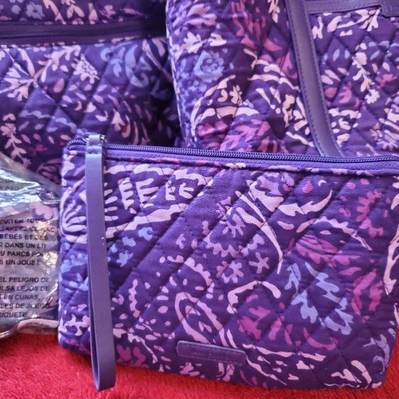 VERA BRADLEY QUILTED BACKPACK, TOTE, WRISTLET, ZIP AROUND WALLET & HAIR SCRUNCHI - Picture 5 of 9